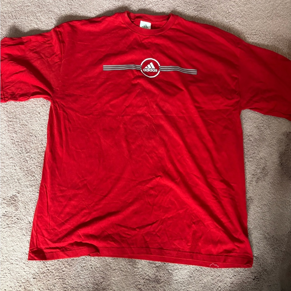 Vintage Adidas Men's Red T-Shirt